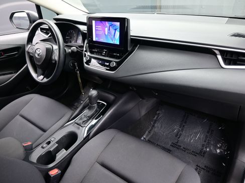 Used 2024 Toyota Corolla LE FWD image 13