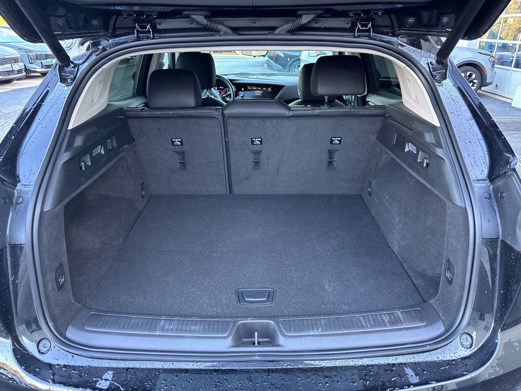 Used 2023 Buick Envision Avenir AWD/4WD image 5