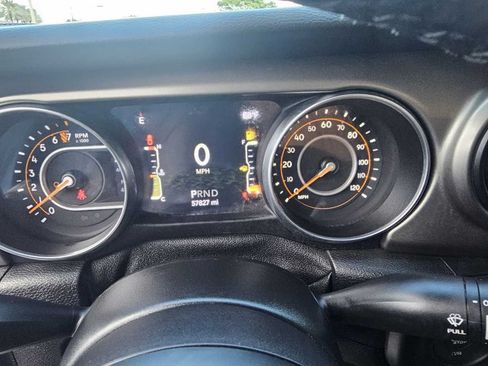 Used 2021 Jeep Gladiator Sport AWD/4WD image 22