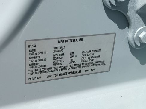 Used 2023 Tesla Model Y Long Range AWD/4WD image 33
