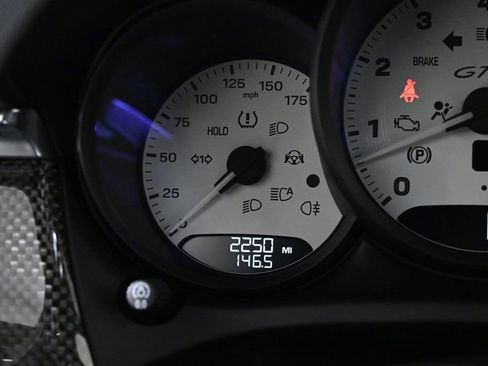 Certified 2026 Porsche Macan GTS image 14