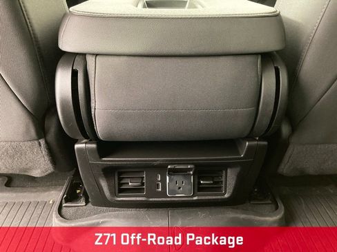 Used 2024 Chevrolet Silverado 1500 LT image 17