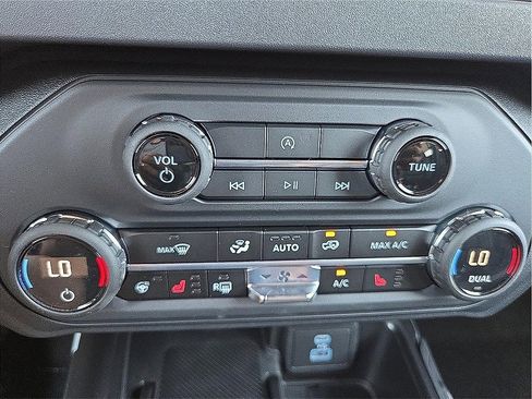 New 2025 Ford Bronco Outer Banks image 14