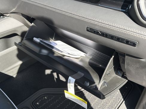 New 2026 RAM 3500 Limited AWD/4WD image 31