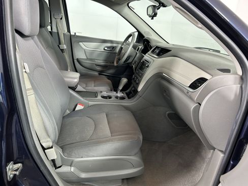 Used 2017 Chevrolet Traverse LS FWD image 24