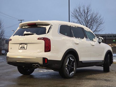 New 2025 Kia Telluride S image 16