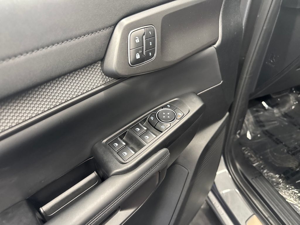 Used 2025 Ford Ranger Raptor AWD/4WD image 12