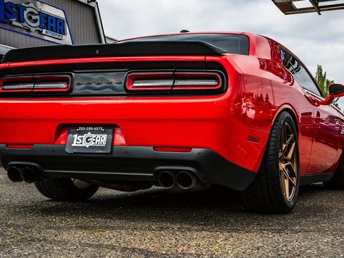 Used 2022 Dodge Challenger R/T w/ Blacktop Package RWD image 3