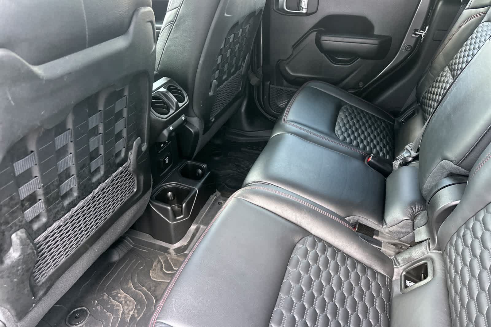 Used 2021 Jeep Gladiator Rubicon AWD/4WD image 4