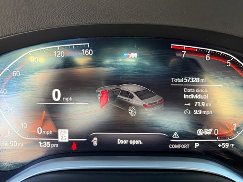 Used 2022 BMW 740i w/ M Sport Package image 24