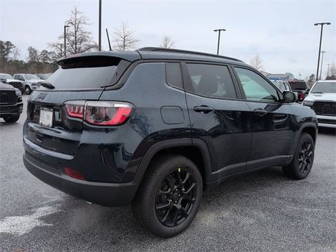 New 2026 Jeep Compass Latitude image 4