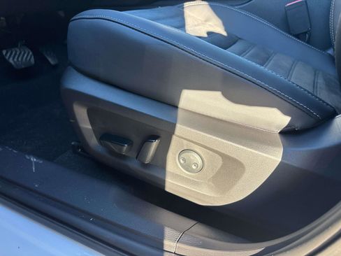 New 2026 Mitsubishi Outlander SE image 8