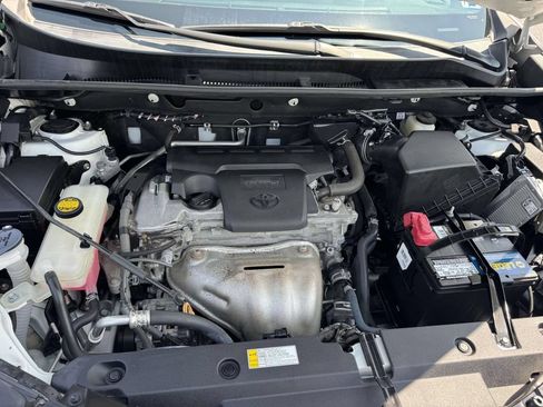Used 2018 Toyota RAV4 XLE w/ Plus Extra Value Package AWD/4WD image 13