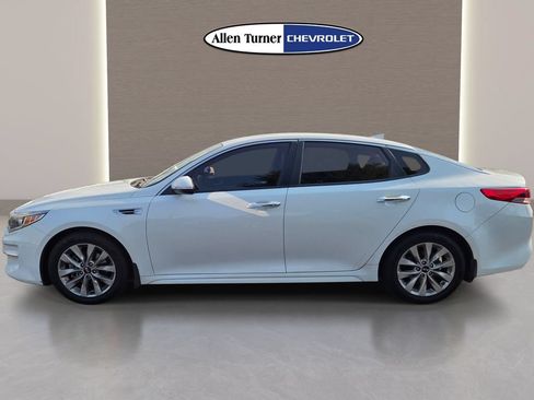 Used 2018 Kia Optima LX w/ Convenience Package FWD image 10