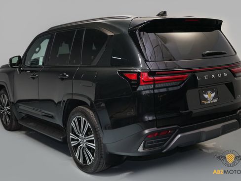 Used 2026 Lexus LX 700h Luxury w/ Appearance Package image 7