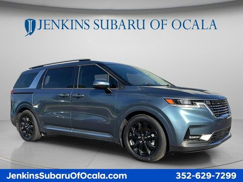 Used 2023 Kia Carnival SX Prestige FWD image 1