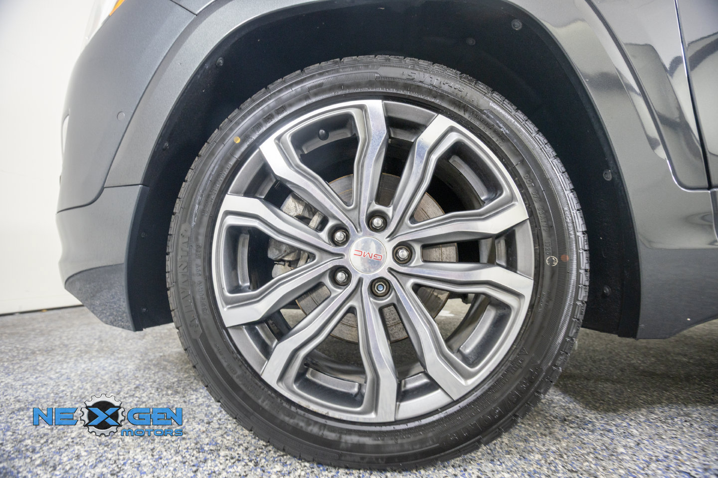 Used 2018 GMC Terrain Denali w/ Advanced Safety Package FWD image 46