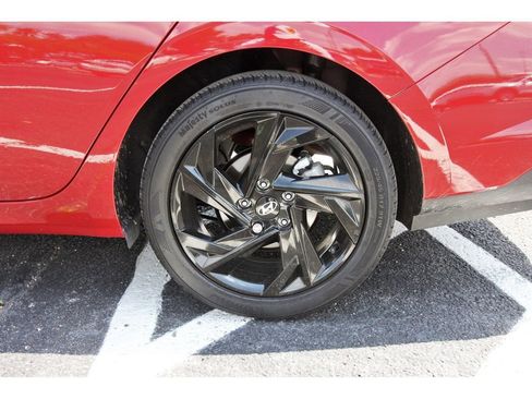 Certified 2026 Hyundai Elantra Sport FWD image 32
