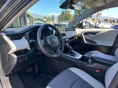 Used 2024 Toyota RAV4 XLE image 16