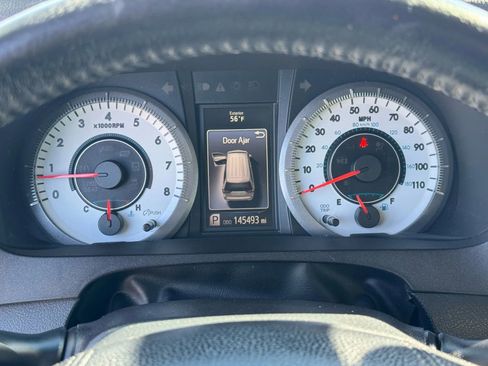 Used 2015 Toyota Sienna SE image 15