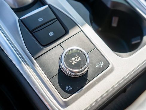 Used 2022 Ford Explorer Limited w/ Limited Technology Package image 31