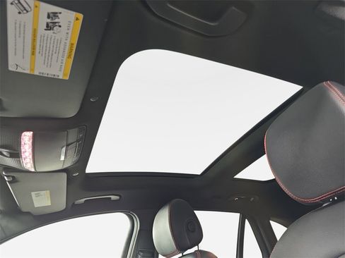 Used 2020 Mercedes-Benz GLC 43 AMG 4MATIC image 32