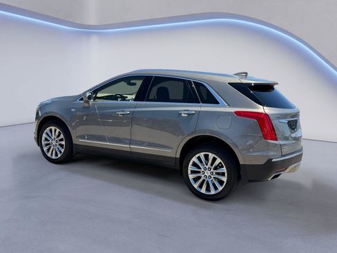 Used 2018 Cadillac XT5 Platinum w/ Driver Assist Package AWD/4WD image 7