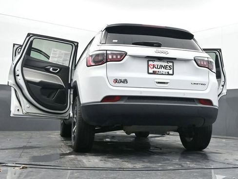 Used 2025 Jeep Compass Limited image 72