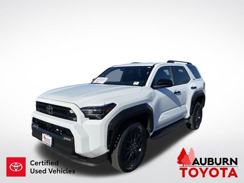 Certified 2025 Toyota 4Runner SR5 AWD/4WD image 4
