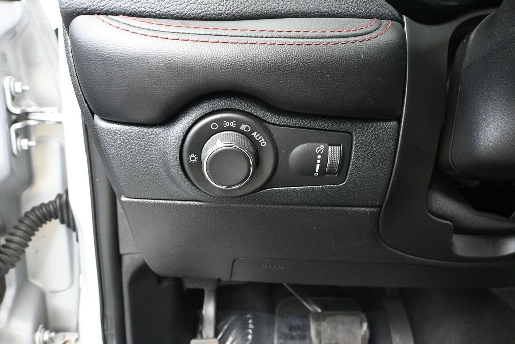 Used 2023 Dodge Durango GT AWD/4WD image 24