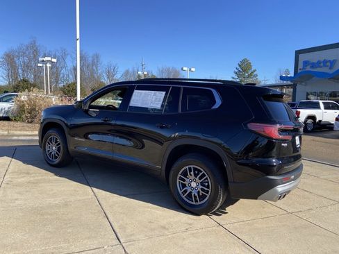 Used 2025 GMC Acadia Elevation image 7