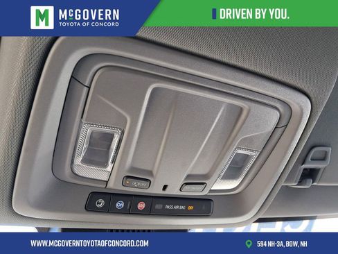 Used 2023 Chevrolet Silverado 1500 Custom AWD/4WD image 31
