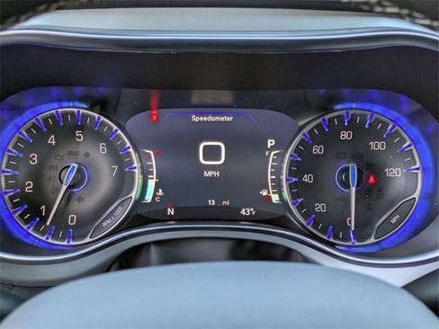 New 2026 Chrysler Pacifica Limited image 13