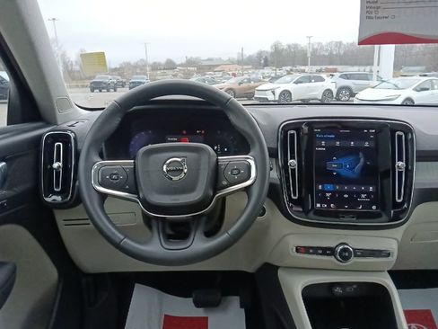 Used 2023 Volvo XC40 B5 Plus w/ Driver Assist Package image 30