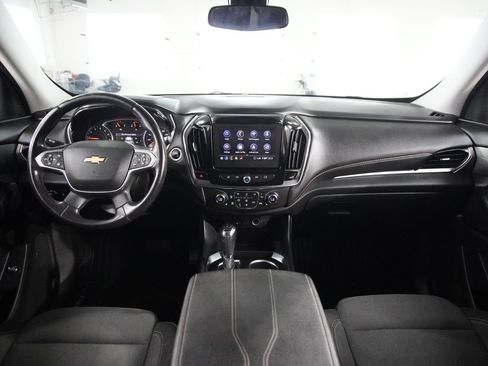 Used 2020 Chevrolet Traverse LT w/ Driver Confidence II Package AWD/4WD image 10