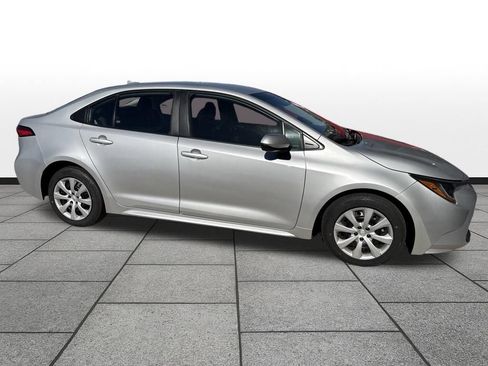 Used 2024 Toyota Corolla LE FWD image 34
