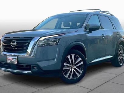 Certified 2022 Nissan Pathfinder Platinum w/ Cargo Package