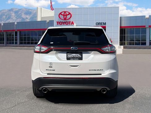 Used 2018 Ford Edge Titanium w/ Equipment Group 302A FWD image 4