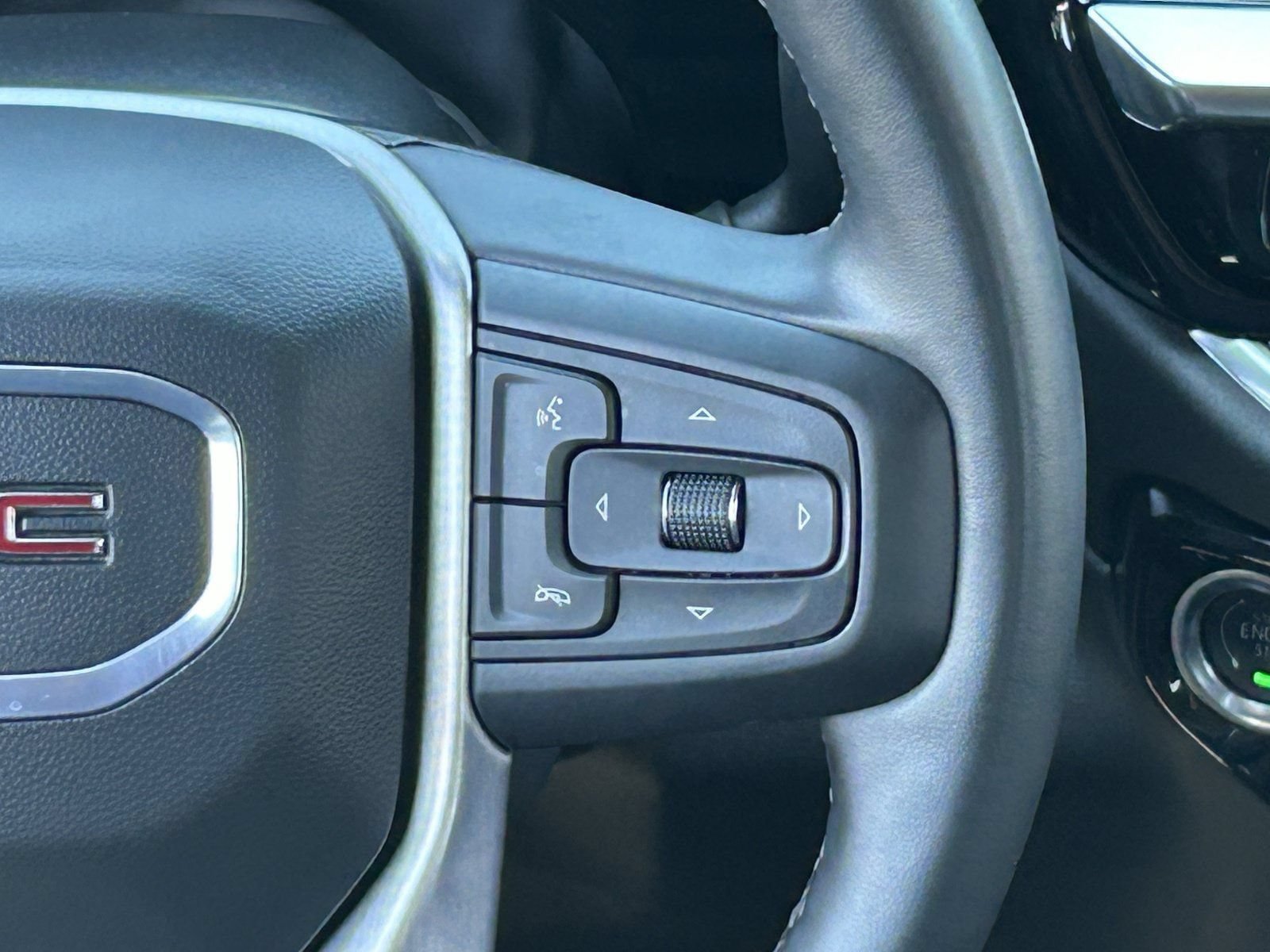 Certified 2025 GMC Sierra 1500 SLE RWD image 21