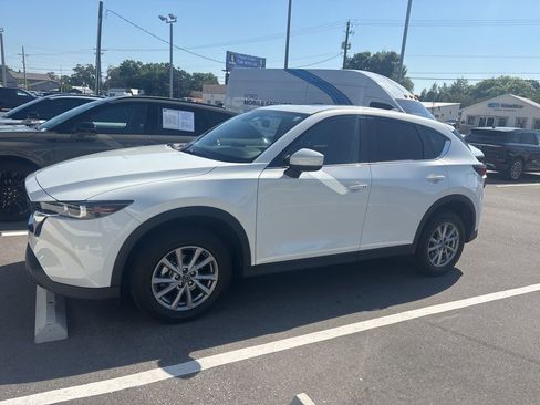 Used 2023 MAZDA CX-5 AWD 2.5 S w/ Preferred Package image 2