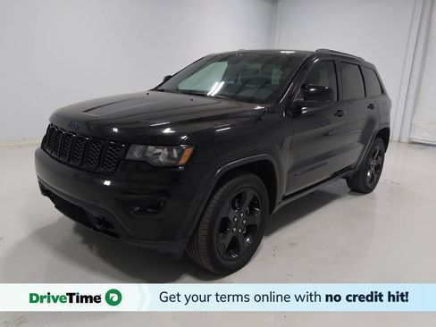 Used 2019 Jeep Grand Cherokee Laredo AWD/4WD image 1