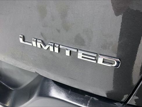 Used 2015 Jeep Cherokee Limited w/ Luxury Group image 25