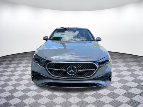 New 2026 Mercedes-Benz E 350 4MATIC Sedan image 6