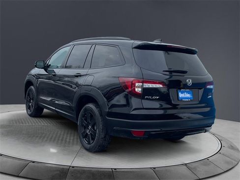 Certified 2022 Honda Pilot TrailSport image 3