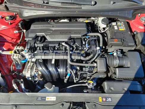 Used 2025 Hyundai Elantra SE image 26