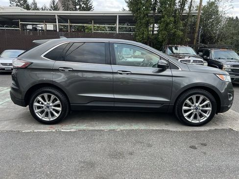 Used 2017 Ford Edge Titanium w/ Equipment Group 302A AWD/4WD image 6