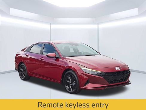 Used 2023 Hyundai Elantra SEL FWD image 10