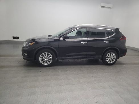 Used 2018 Nissan Rogue SV w/ Premium Package FWD image 2
