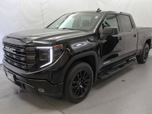 Used 2022 GMC Sierra 1500 Elevation w/ LPO, Elevation Black Package AWD/4WD image 5