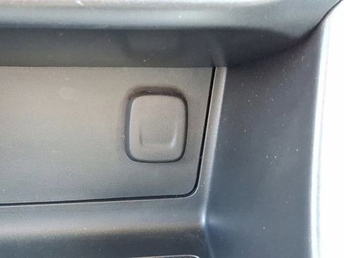 Used 2022 Chevrolet Colorado LT w/ LT Convenience Package image 24